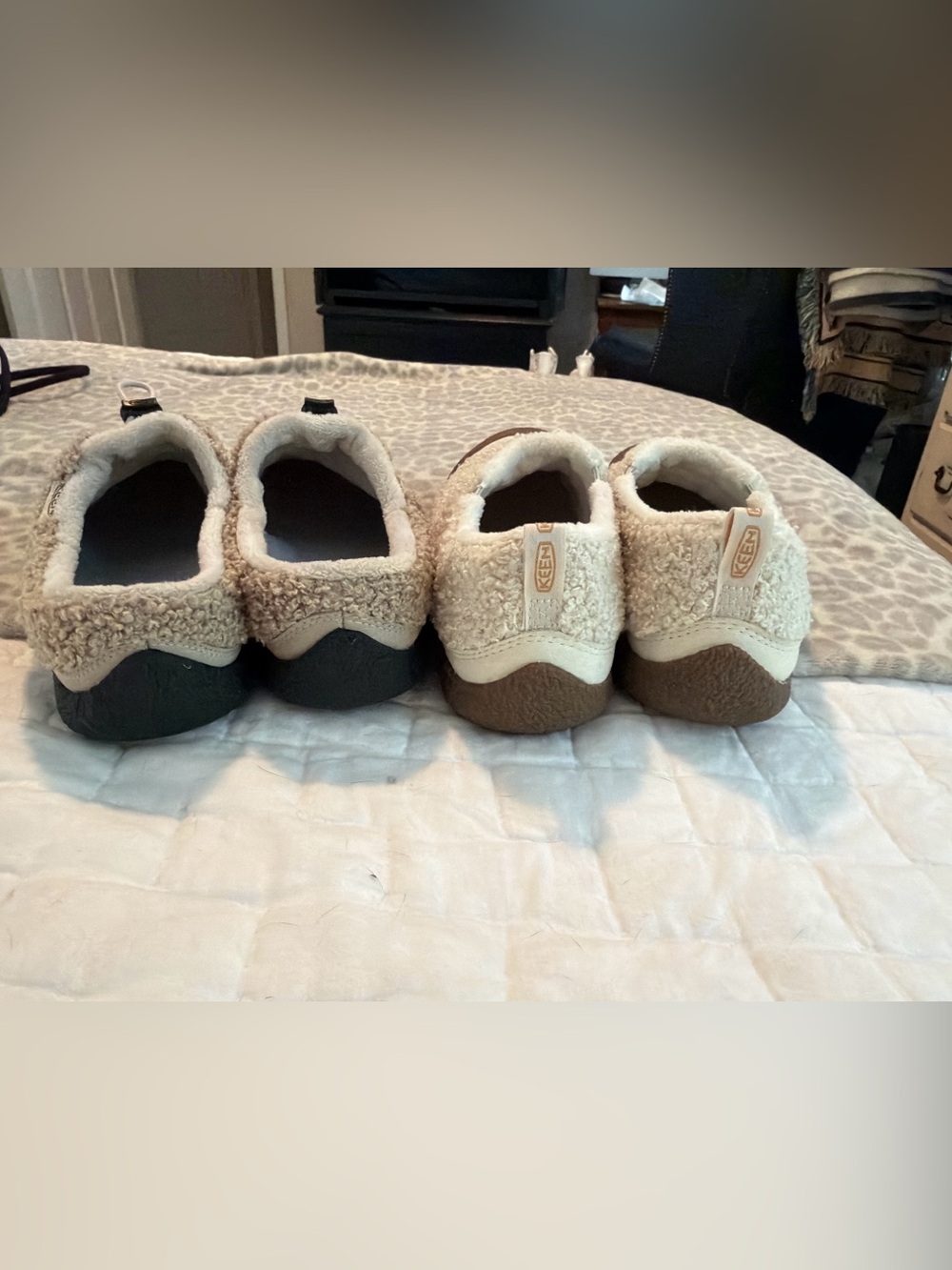 Two Pairs Keen Women’s Howser II & Howser III Slide Fleece Birch Taupe US11 EU42 - Picture 10 of 12